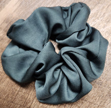 Load image into Gallery viewer, Shiney satin