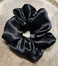 Load image into Gallery viewer, Shiney satin