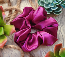 Load image into Gallery viewer, Shiney satin