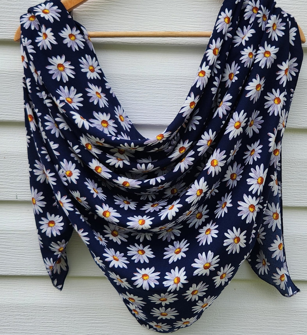 Navy Daisy