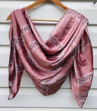 Load image into Gallery viewer, Dusty pink bandana
