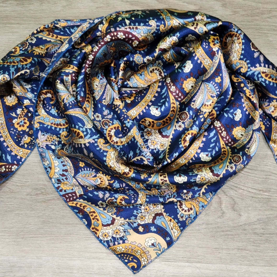 Gold/Navy Paisley