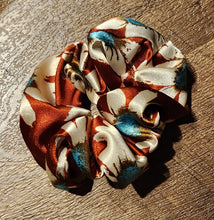 Load image into Gallery viewer, Floral Scrunchies
